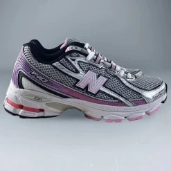 New Balance 740 Pink