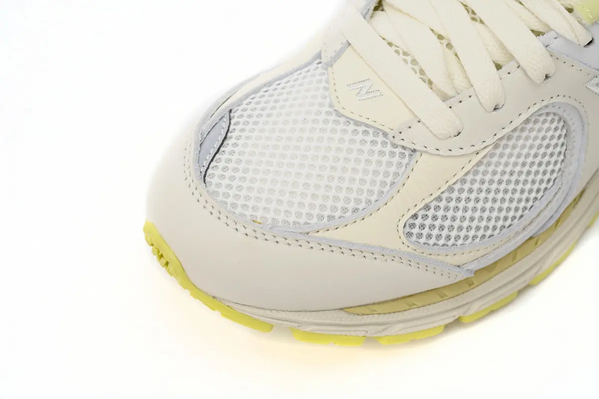 AURALEE x New Balance 2002R White Co Branded Light Yellow SKU-M2002RA1(10)