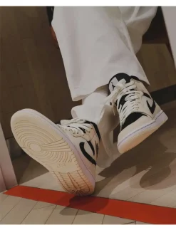 Air Jordan 1 Mid WMNS Barely Orange SKU-CBQ6472-800(1)