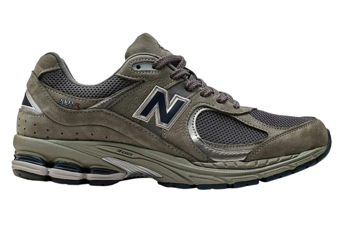 New Balance 2002R Zwart Zilvergrijs SKU-M2002RA