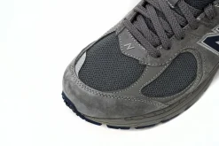 New Balance 2002R Cinza Acastanhado SKU-M2002RXC(10)