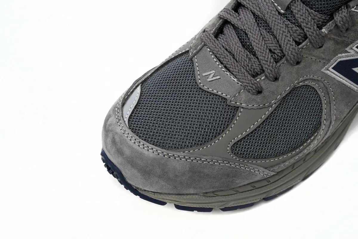 New Balance 2002R Cinza Acastanhado SKU-M2002RXC(10)