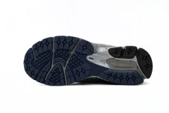 New Balance 2002R Cinza Acastanhado SKU-M2002RXC(11)