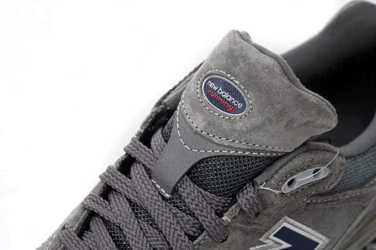 New Balance 2002R Cinza Acastanhado SKU-M2002RXC(6)