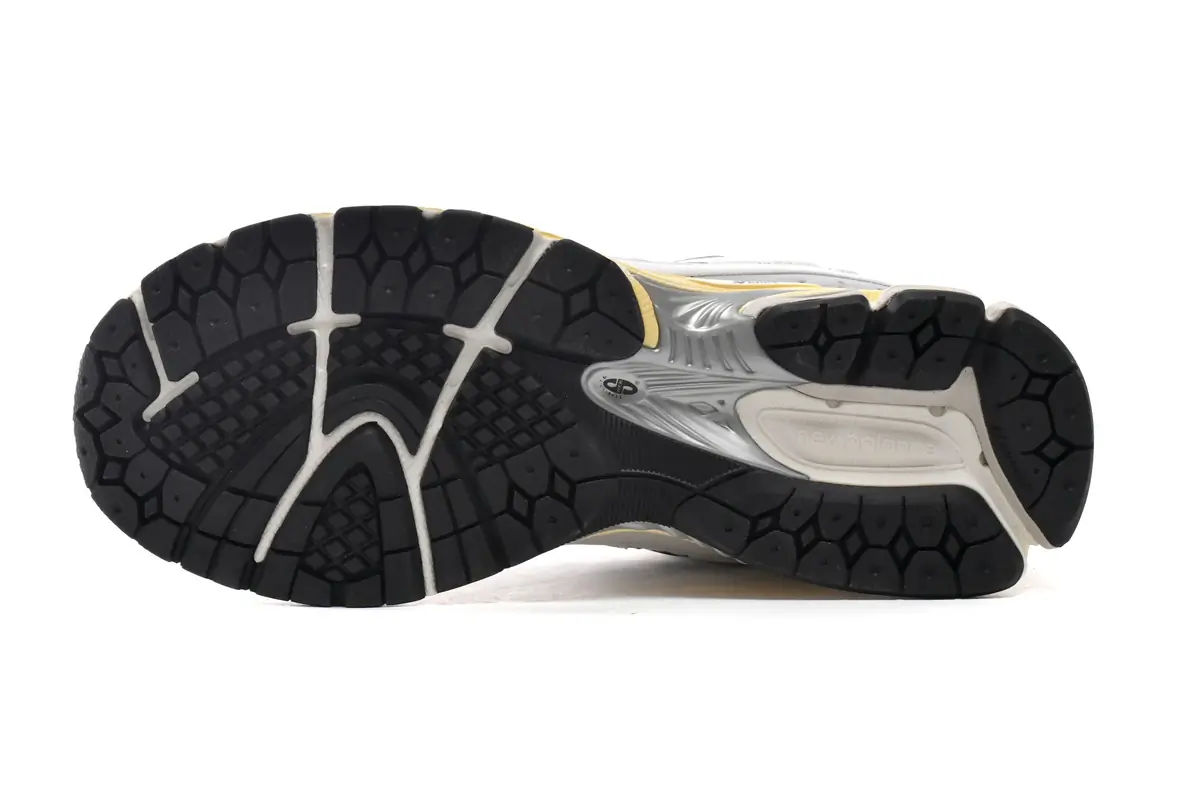 Thisisneverthat x New Balance 2002R Branco SKU-ML2002RT(10)