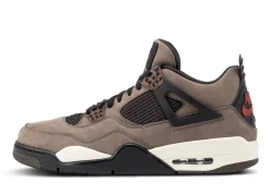 Nike Travis Scott Nike Air Jordan 4 Retro Moc(2)