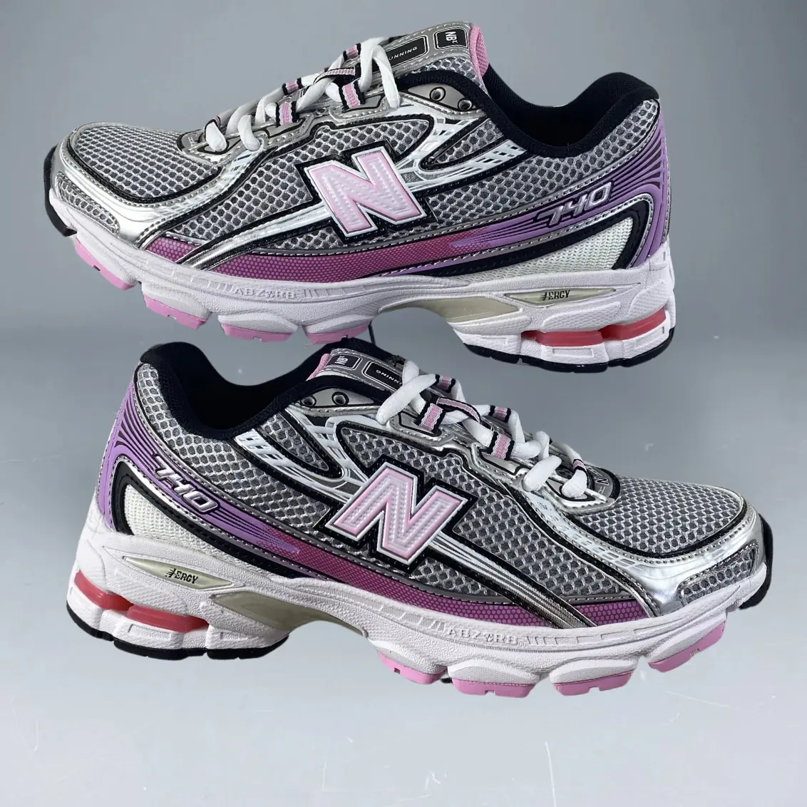New Balance 740 Rosa(1)