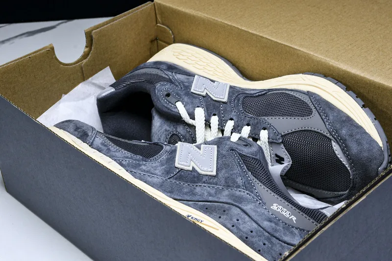 New Balance 2002R Zwart Donkergrijs SKU-M2002RHO(8).webp