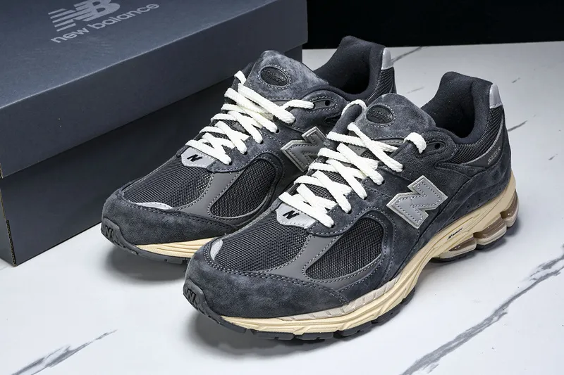 New Balance 2002R Zwart Donkergrijs SKU-M2002RHO(9).webp