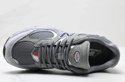 New Balance 2002R Grau Indigo SKU-M2002RHG(1).webp