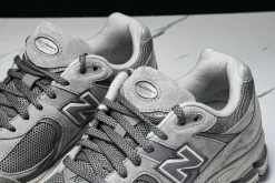 New Balance 2002R Marblehead Light Aluminio SKU-ML2002RC(10).webp