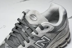 New Balance 2002R Marblehead Light Aluminio SKU-ML2002RC(20).webp