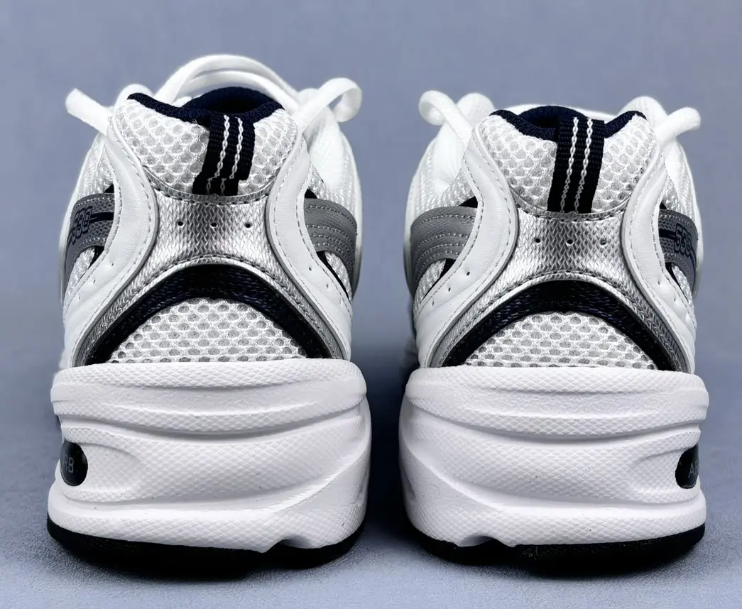 New Balance 530 Blanco Plata Azul Marino SKU-MR530SG(3).webp