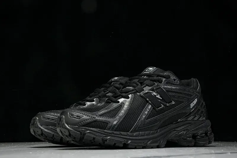 New Balance 1906R Nero SKU-M1906RBB(1).webp