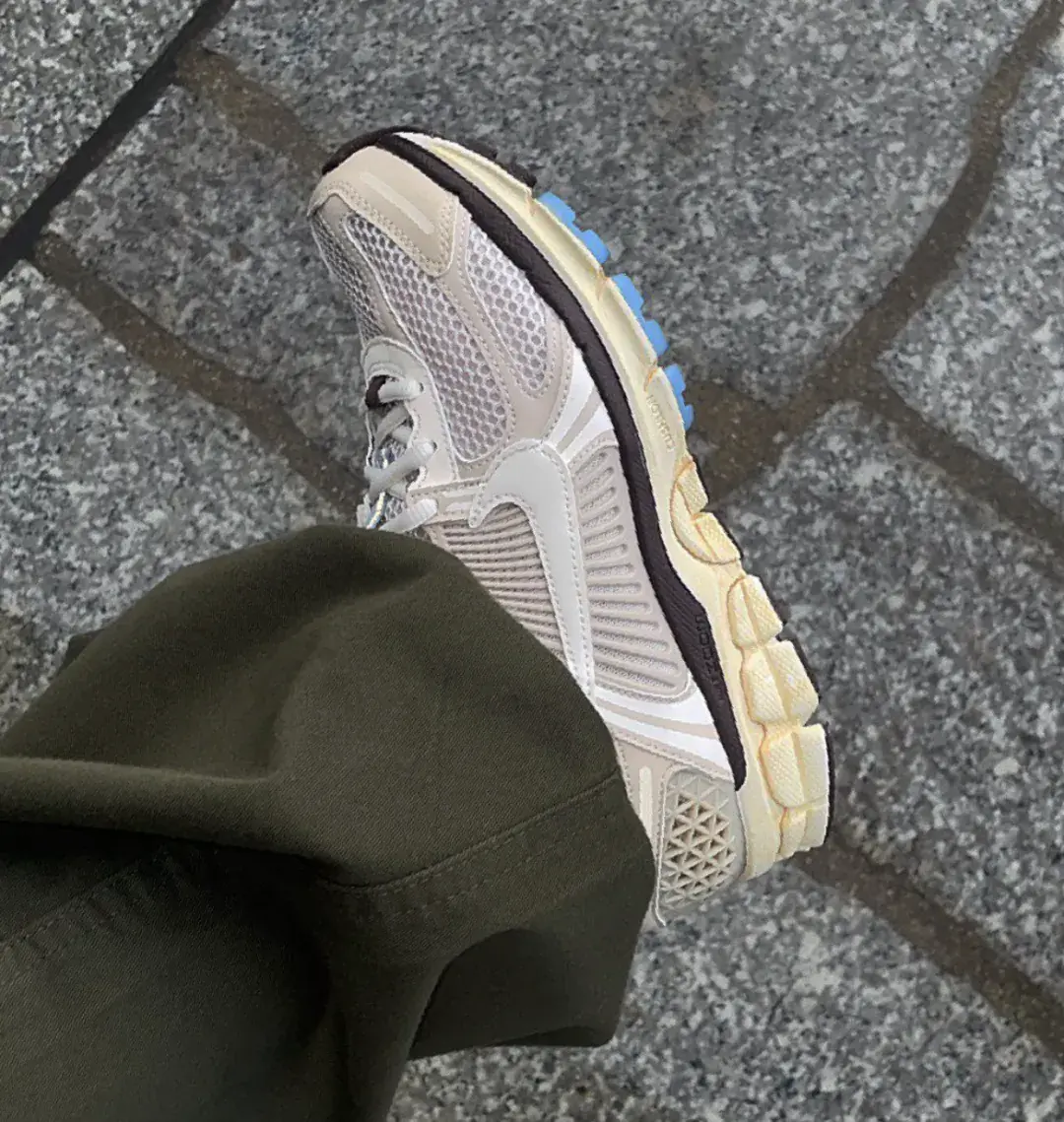 Nike Air Zoom Vomero 5 Beige SKU-FB8825-111(5).webp