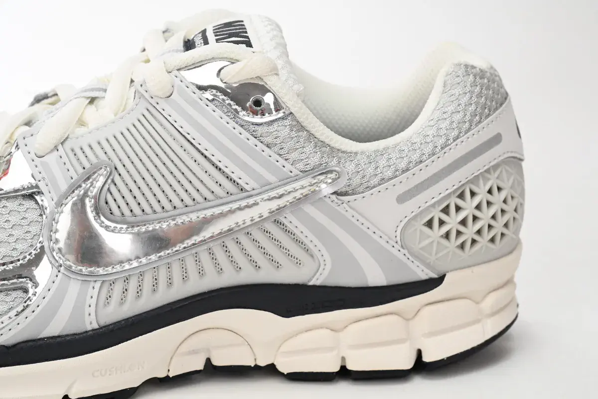 Nike Air Zoom Vomero 5 Metallic Zilver SKU-FD0884-025(18).webp