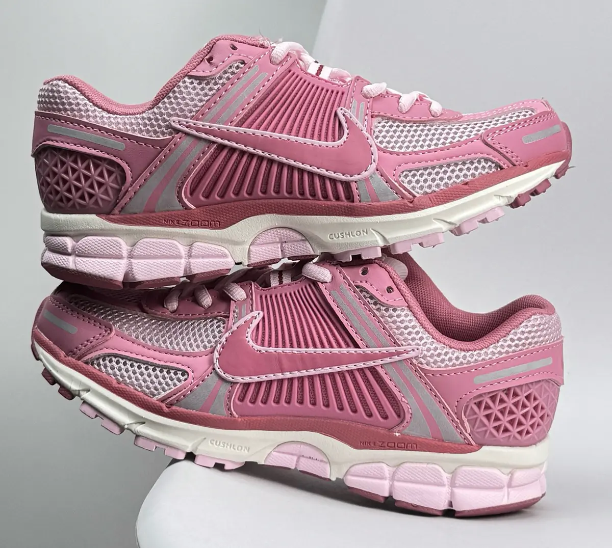 Nike Zoom Vomero 5 Elementair Roze SKU-FJ2028-600(1).webp