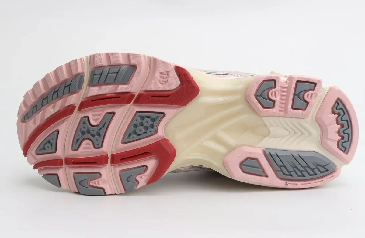 Vandy The Pink Atmos Asics Gel-Nimbus 10.1 Strawberry SKU-1203A865-702(3).webp