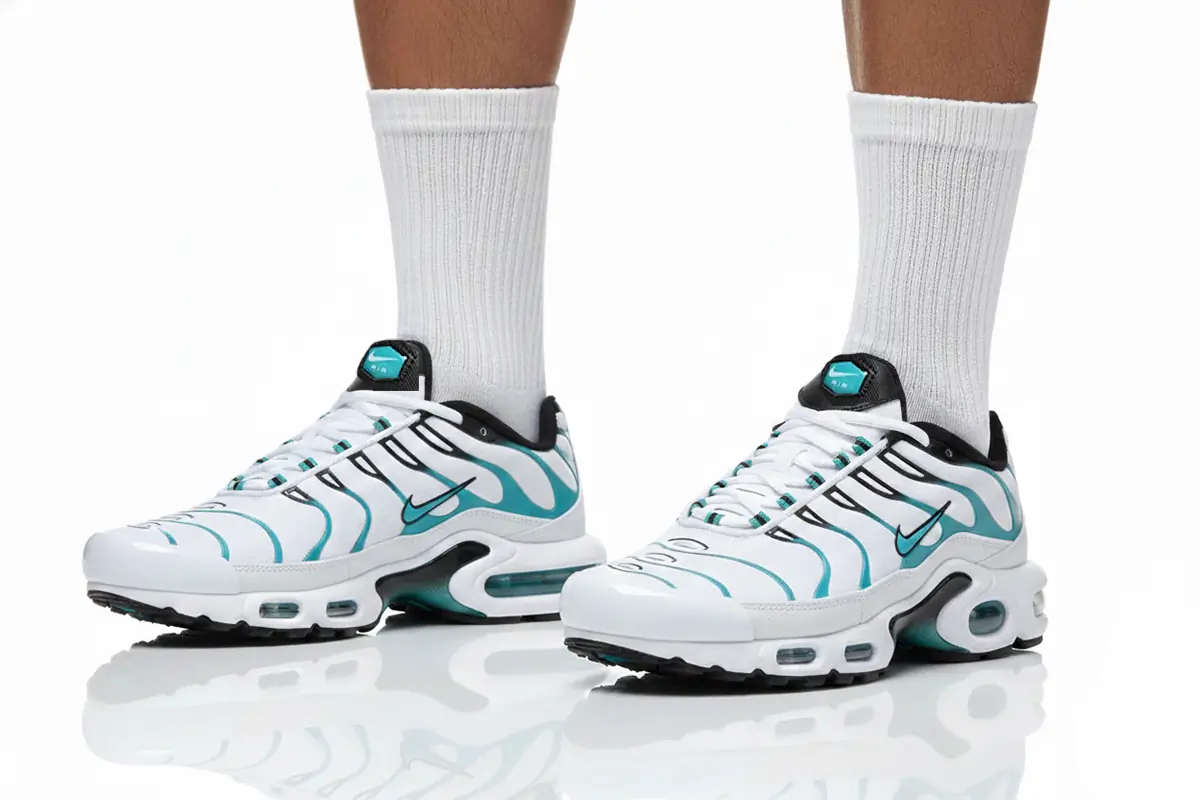 NIKE Air Max Plus Tn White Turbo Green SKU-604133-136.webp