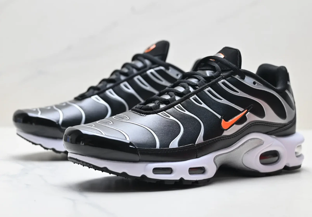 Nike Air Max Plus Golf Black Metallic Silver Total Orange SKU-FZ4150-002(2).webp