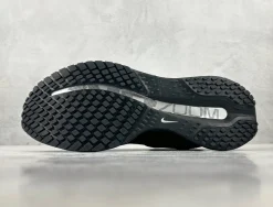 Nike Air Zoom Pegasus Premium Black Metallic Silver STIJL-HQ2592-005(3)
